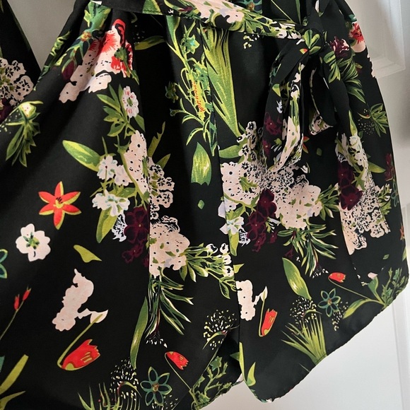 Floral Satin Long Sleeve Romper Size 10 - Picture 8 of 11